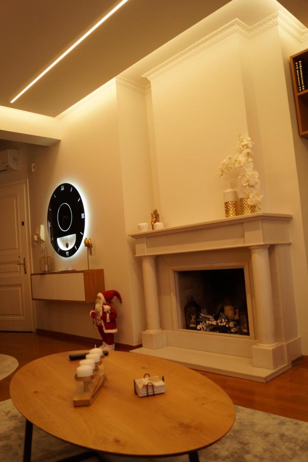 Daphne Luxury Apartment カストリア エクステリア 写真
