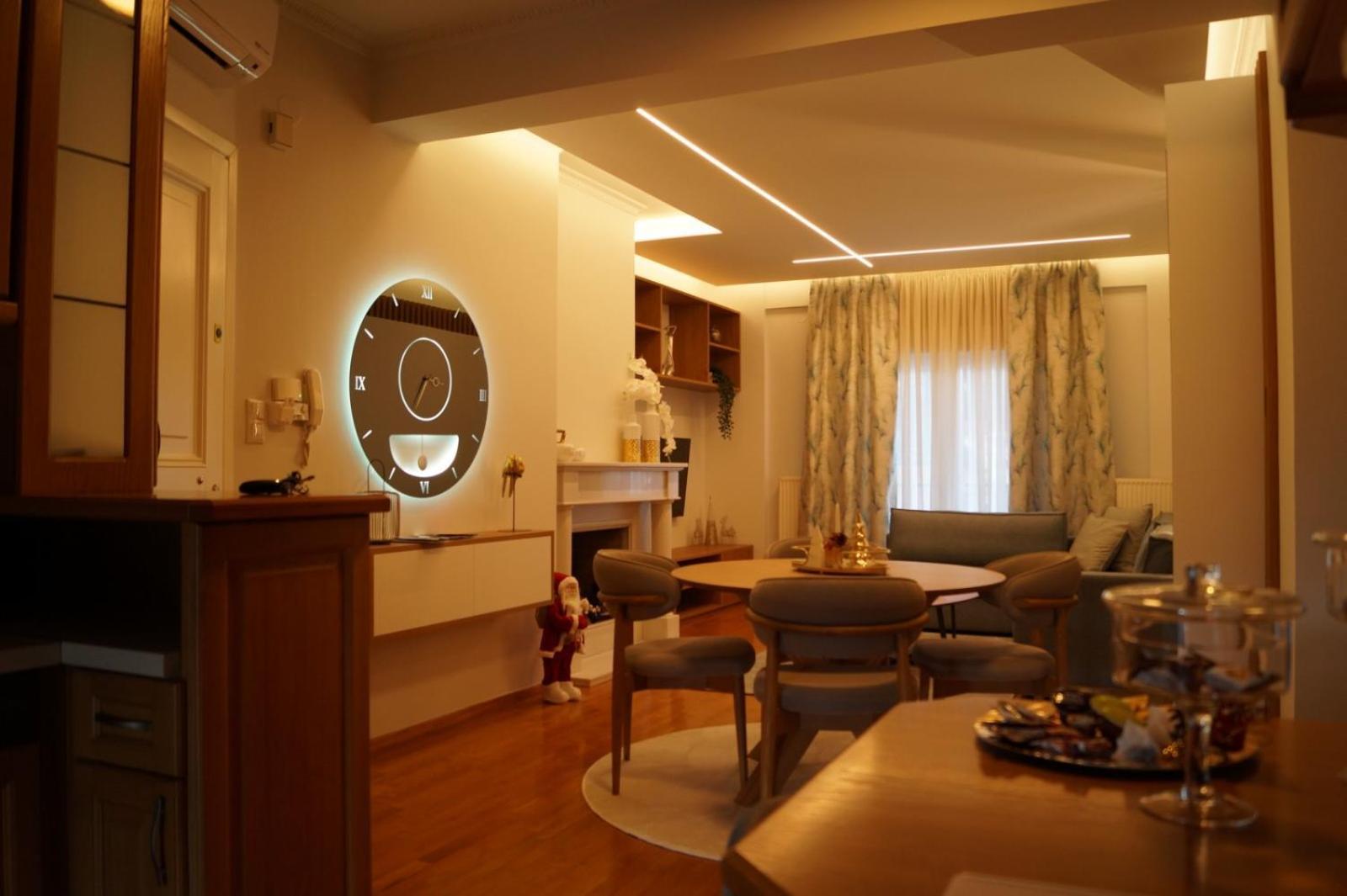 Daphne Luxury Apartment カストリア エクステリア 写真