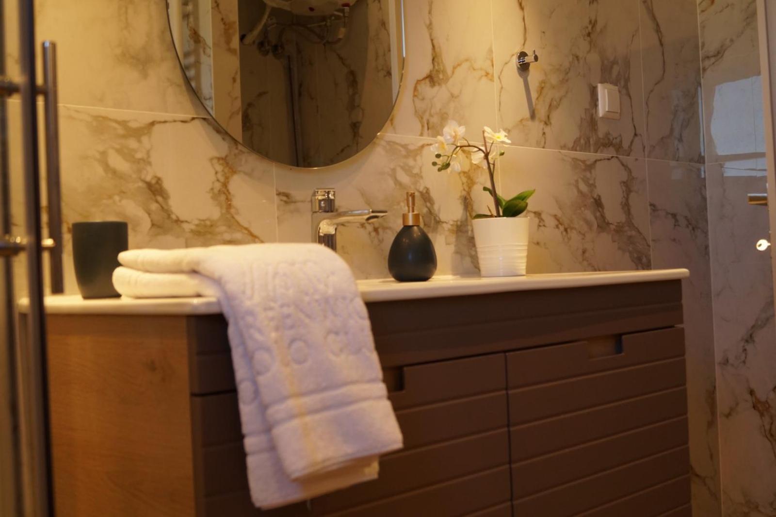 Daphne Luxury Apartment カストリア エクステリア 写真