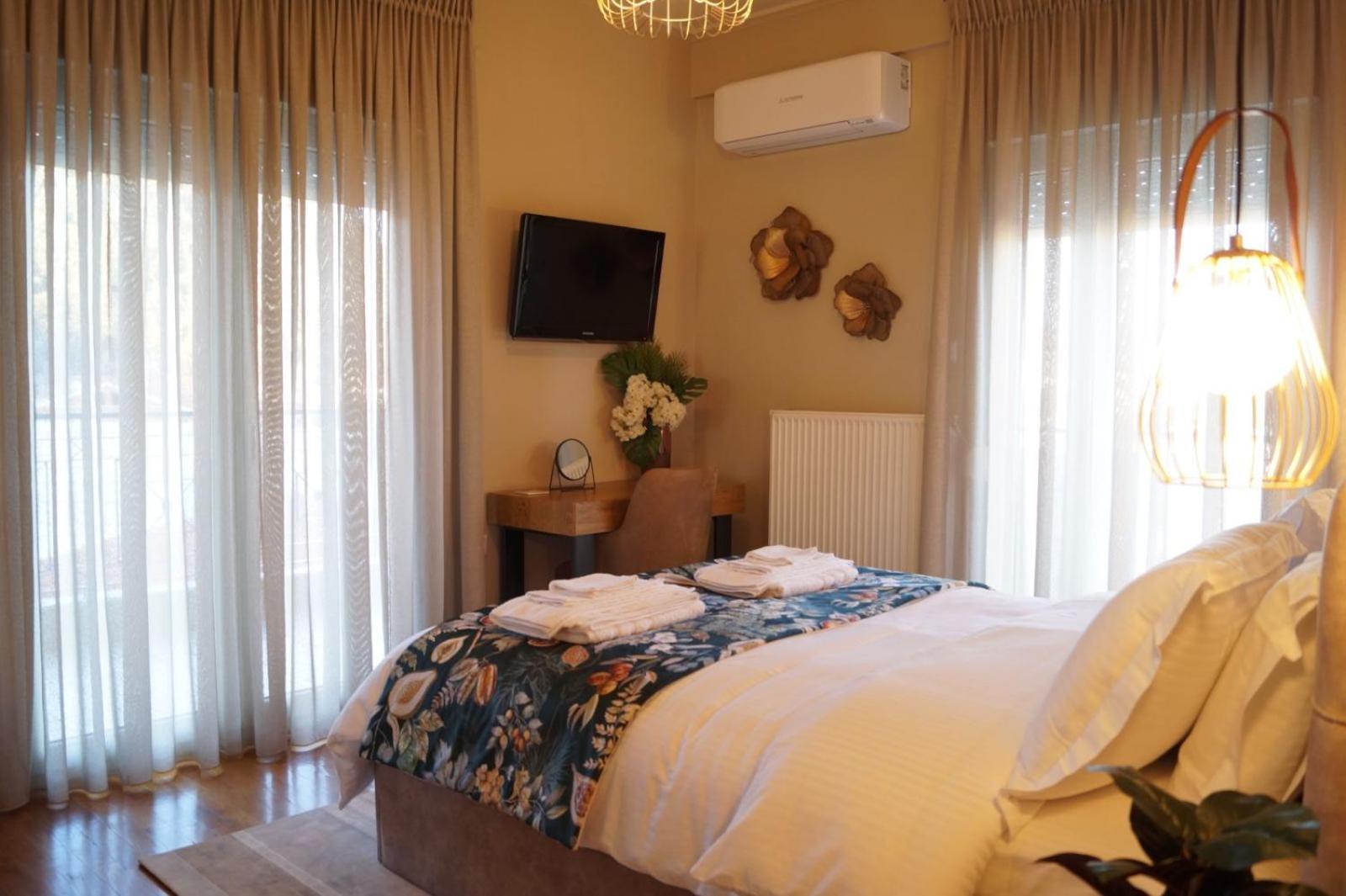 Daphne Luxury Apartment カストリア エクステリア 写真